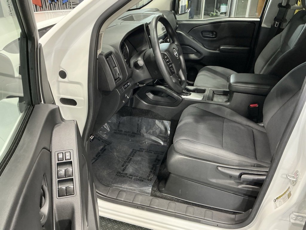 Used 2025 Nissan Frontier S w/ S Utility Package image 3