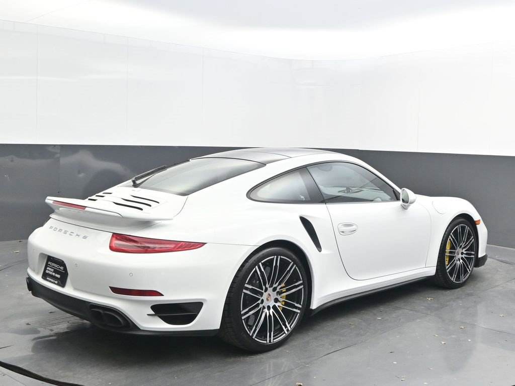 Used 2014 Porsche 911 Turbo S image 9