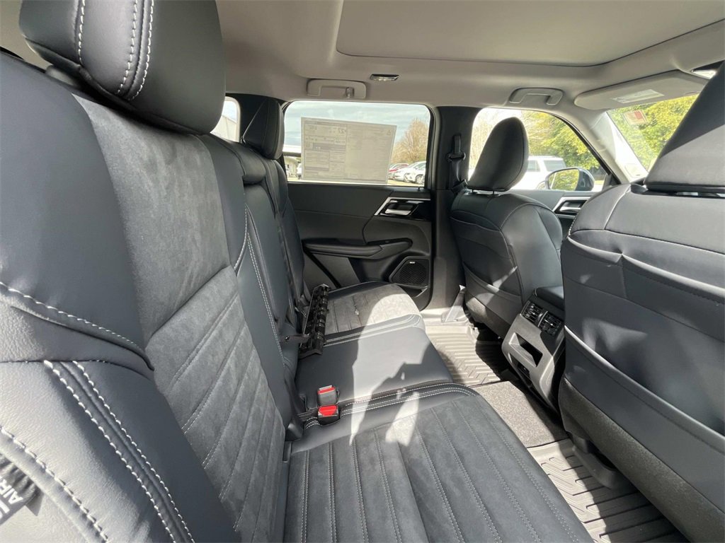 New 2026 Mitsubishi Outlander Trail Edition image 16