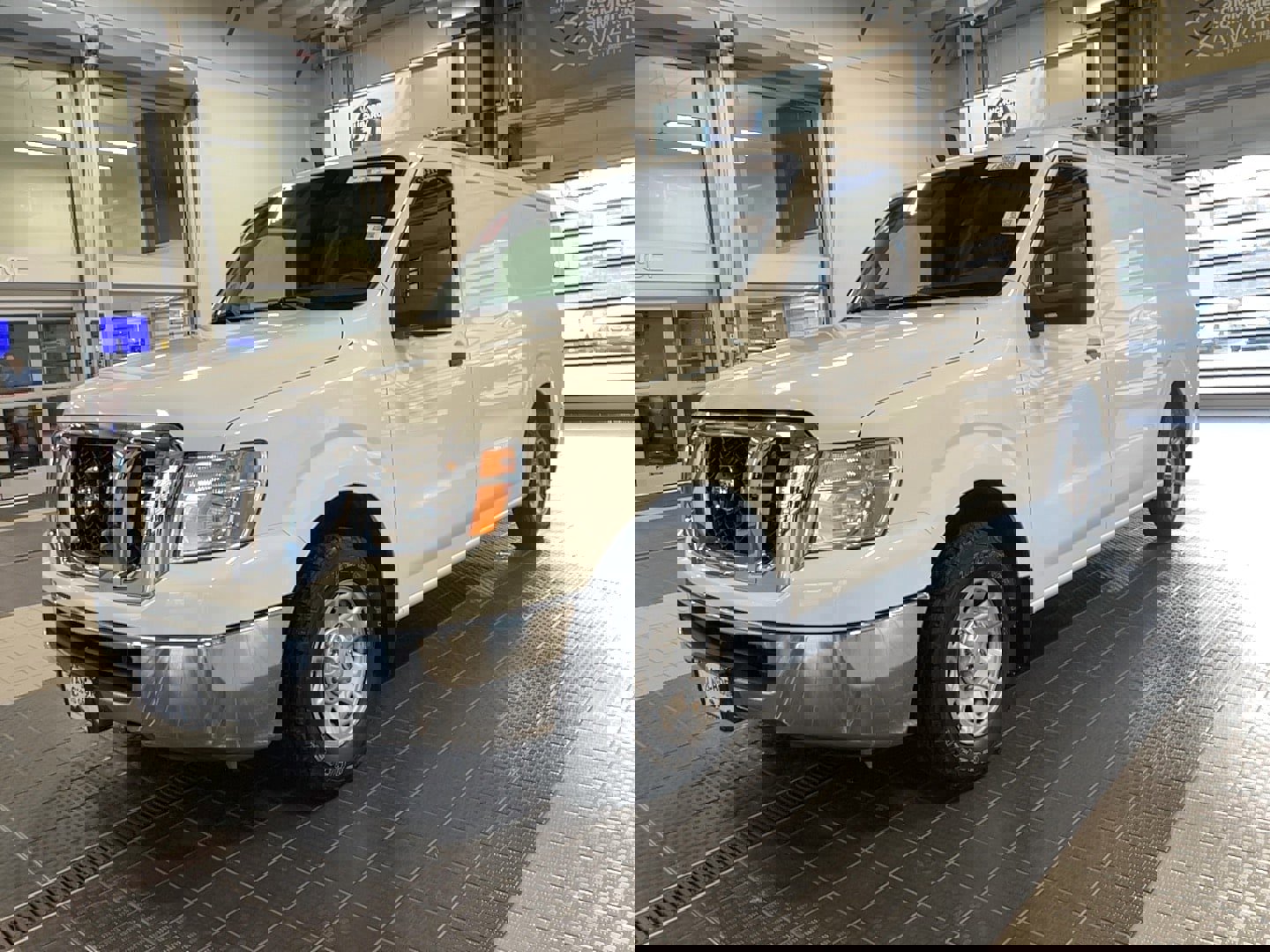 Used 2013 Nissan NV 2500 SV image 3