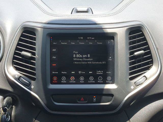 Certified 2022 Jeep Cherokee Latitude w/ Sun & Sound Group AWD/4WD image 19