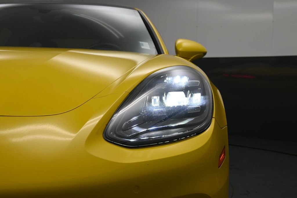 Used 2018 Porsche Panamera 4 image 25