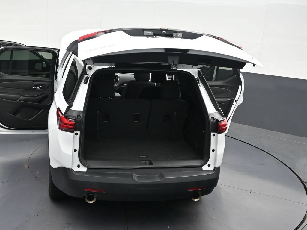 Used 2023 Chevrolet Traverse LT FWD image 36