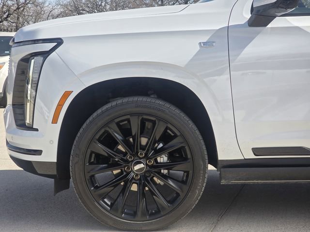 Used 2026 Cadillac Escalade Platinum Sport w/ LPO, ONYX Package image 6