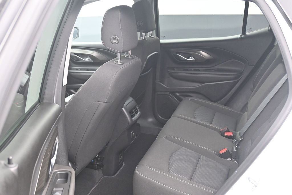 Used 2023 GMC Terrain SLE w/ Driver Convenience Package AWD/4WD image 13