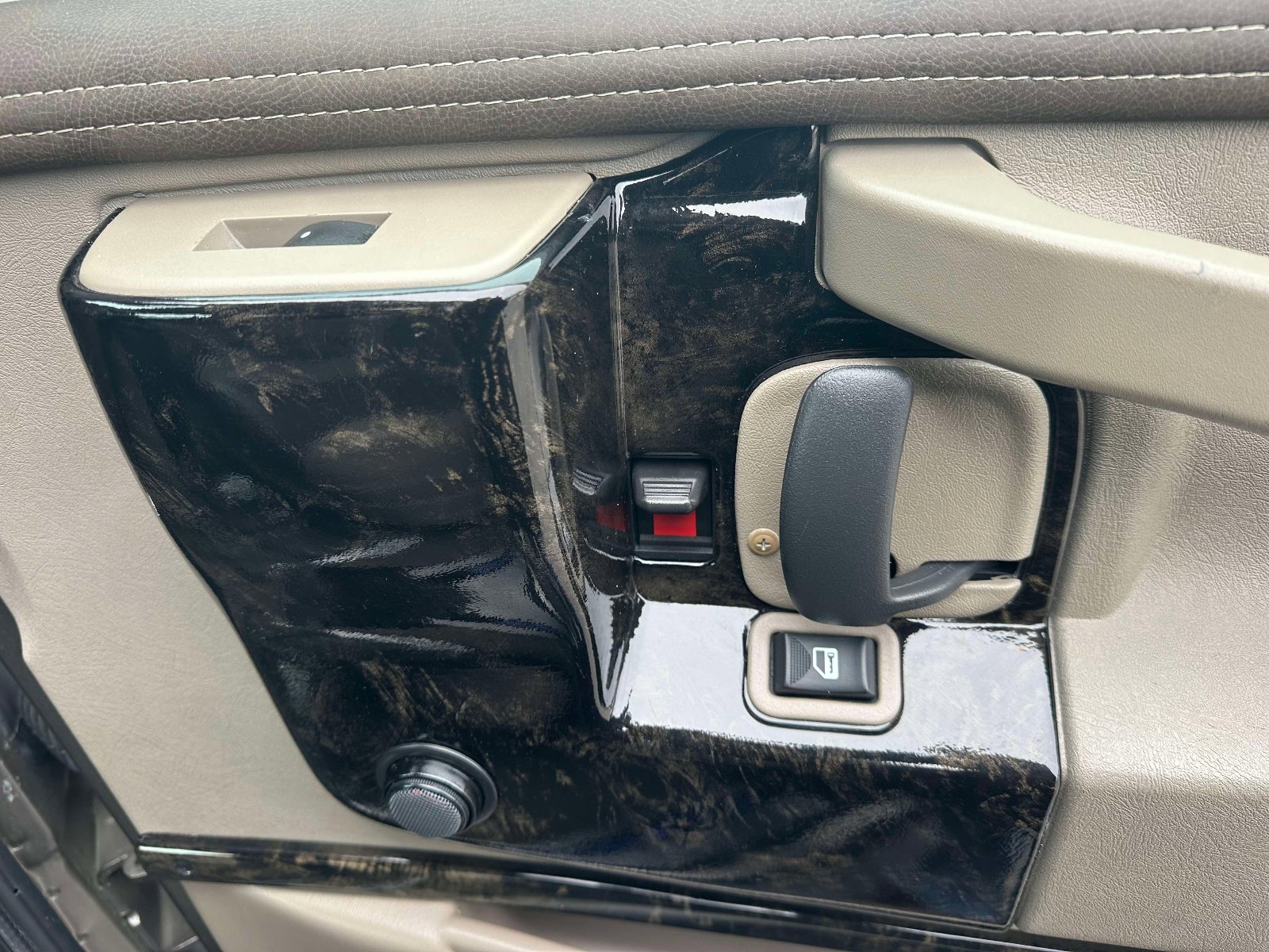 Used 2022 Chevrolet Express 2500 Extended w/ Enhanced Convenience Package image 26