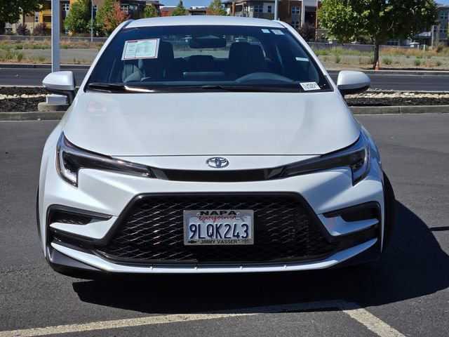Certified 2025 Toyota Corolla SE w/ Convenience Package FWD image 3