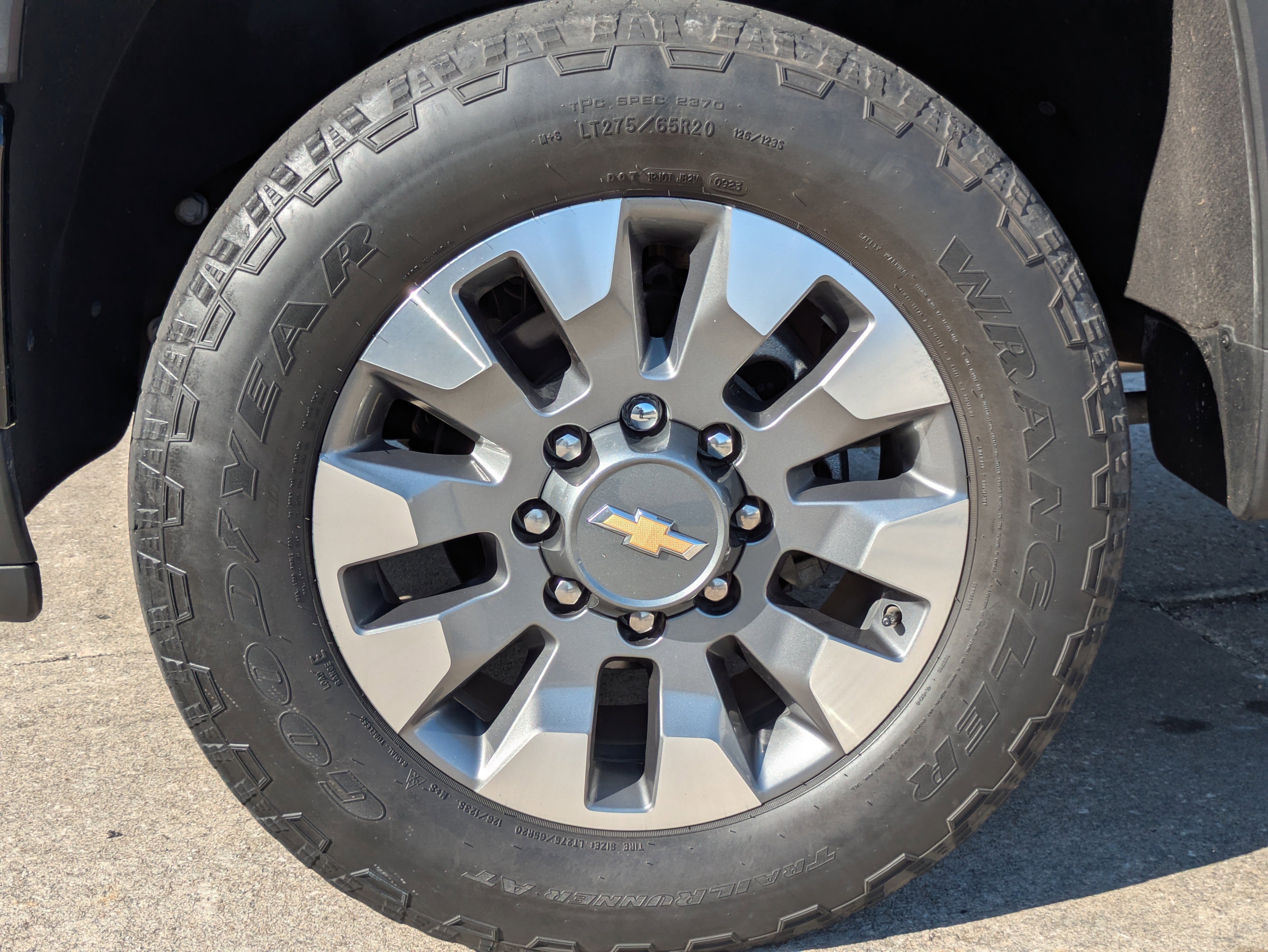 Used 2024 Chevrolet Silverado 2500 Custom w/ Custom Value Package AWD/4WD image 31