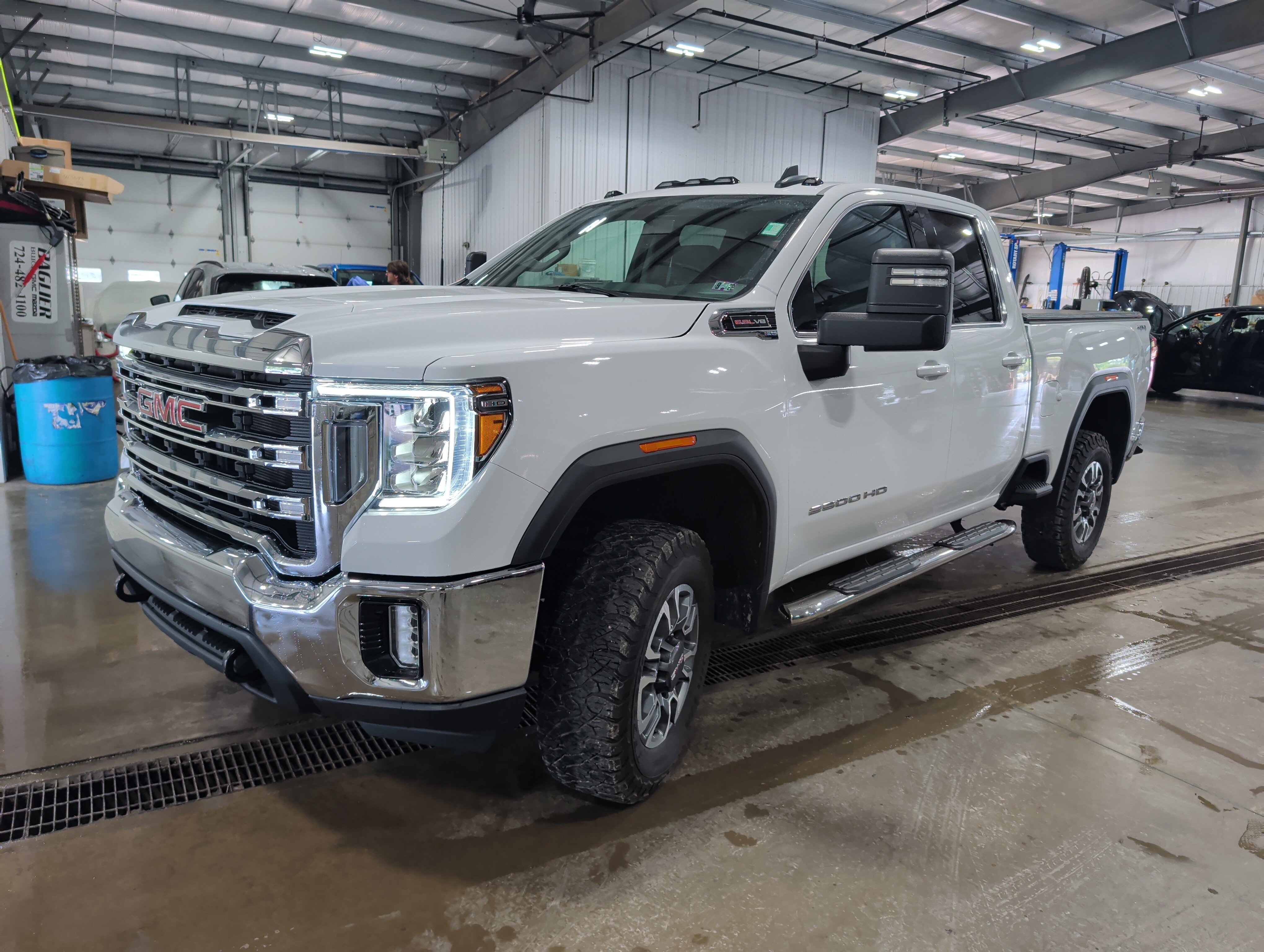 Used 2022 GMC Sierra 2500 SLE w/ SLE Value Package; AWD/4WD image 6