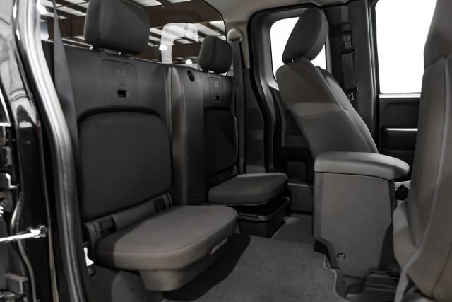 Used 2019 Nissan Frontier S image 34