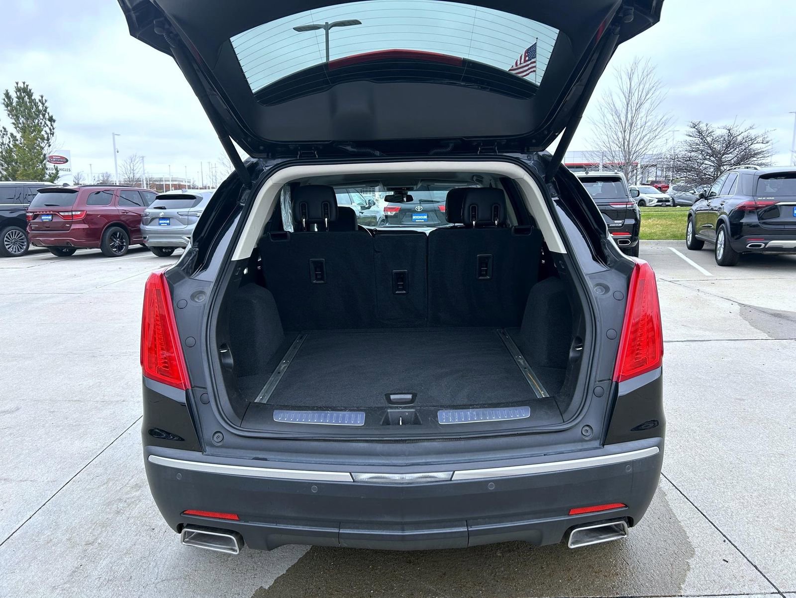 Used 2017 Cadillac XT5 Luxury w/ Driver Awareness Package image 21