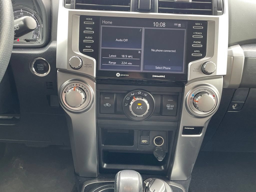 Used 2022 Toyota 4Runner SR5 AWD/4WD image 17