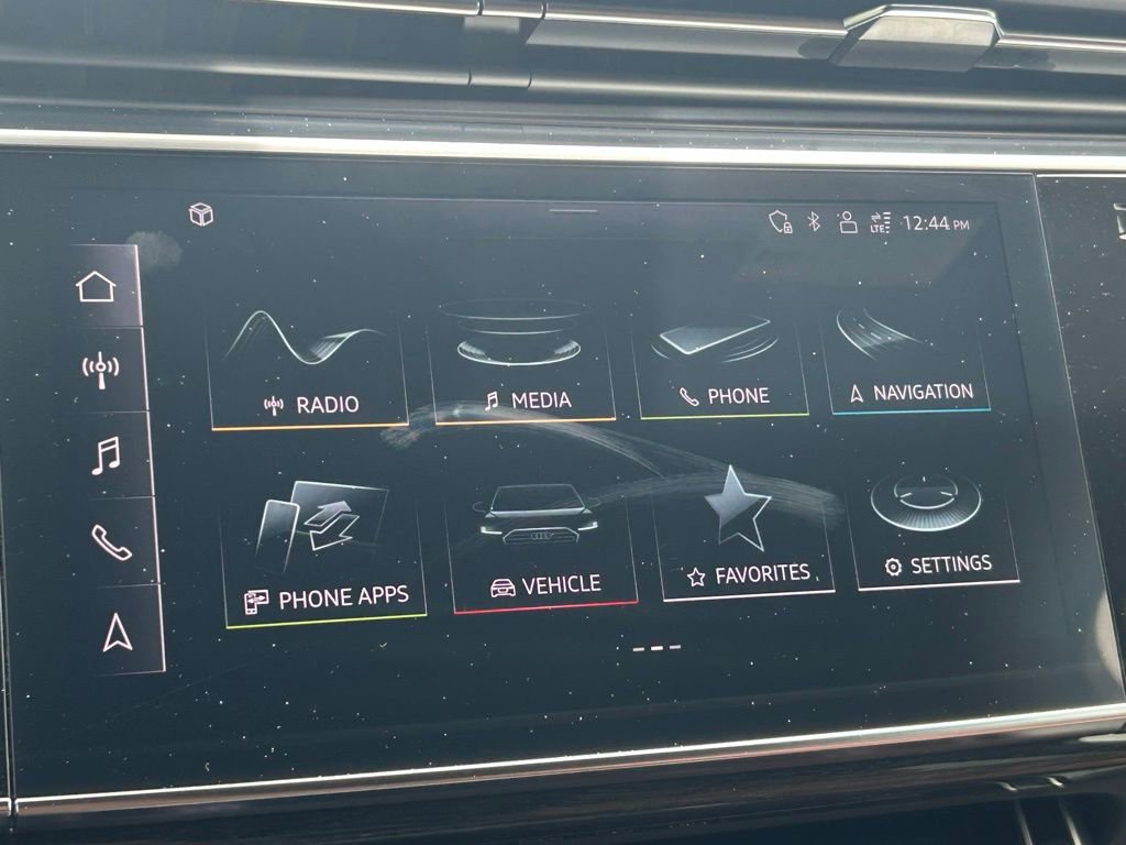 Used 2023 Audi Q7 2.0T Premium w/ Towing Package image 16