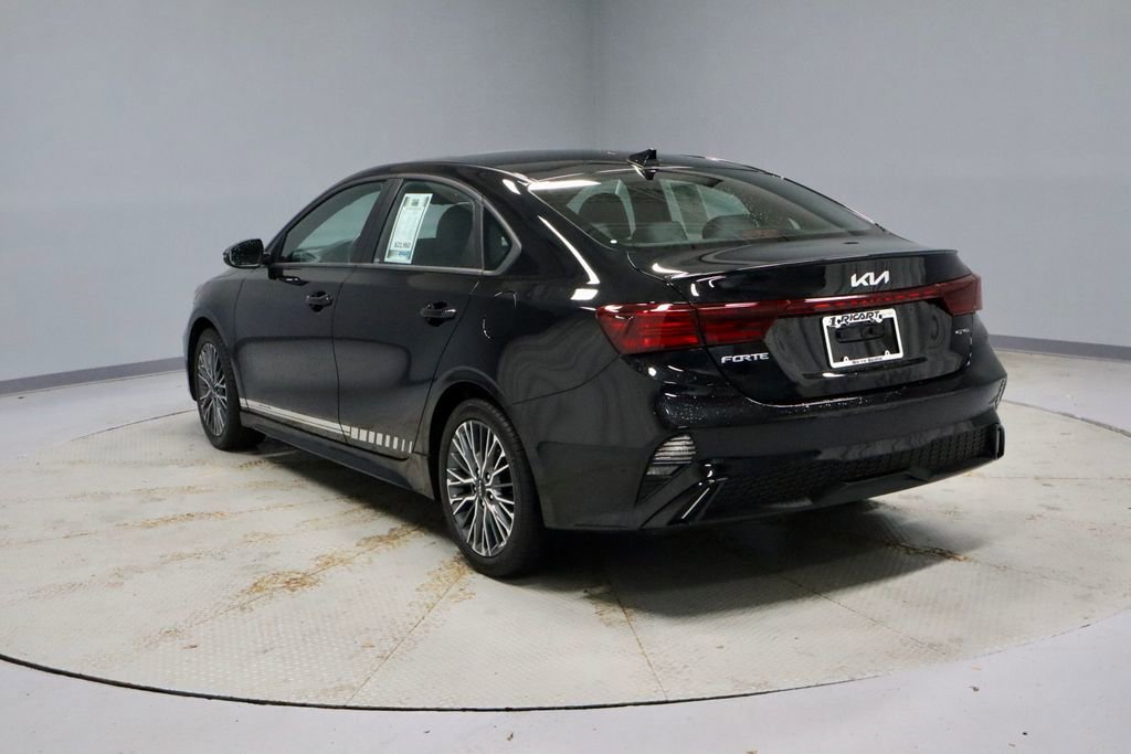 Used 2023 Kia Forte GT-Line w/ GT-Line Premium Package FWD image 9