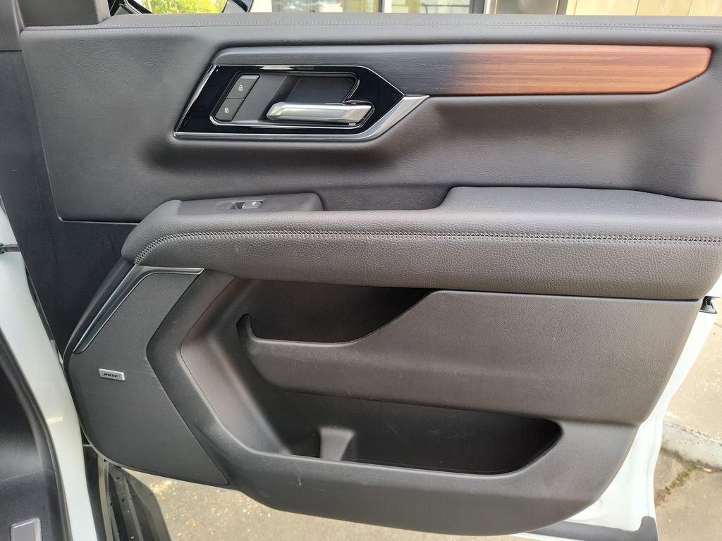 Used 2025 GMC Yukon Denali image 34