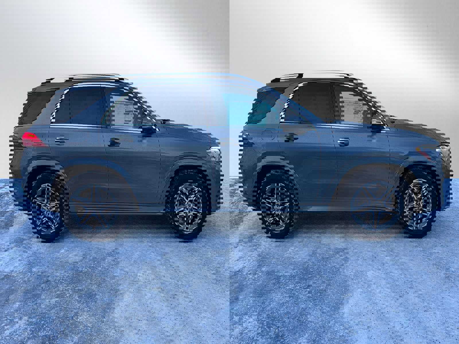 New 2026 Mercedes-Benz GLE 450e 4MATIC image 2