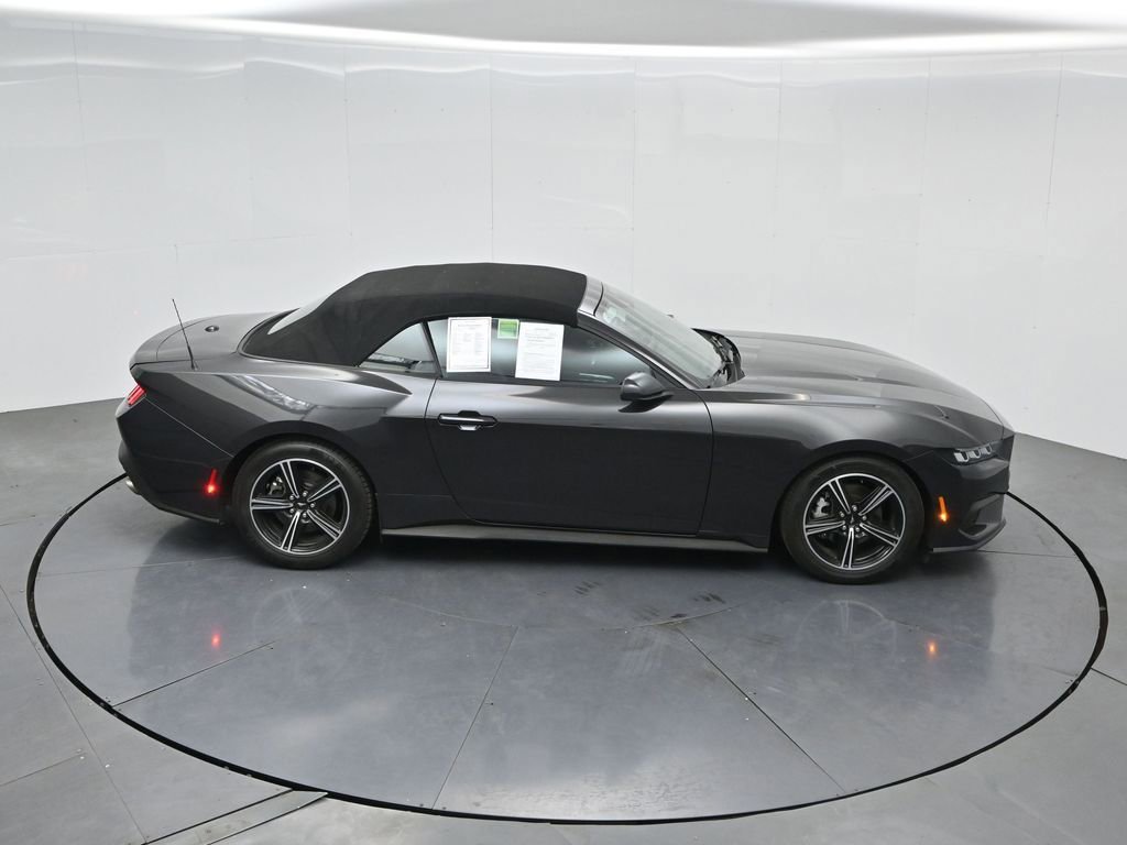 Used 2024 Ford Mustang Convertible image 37