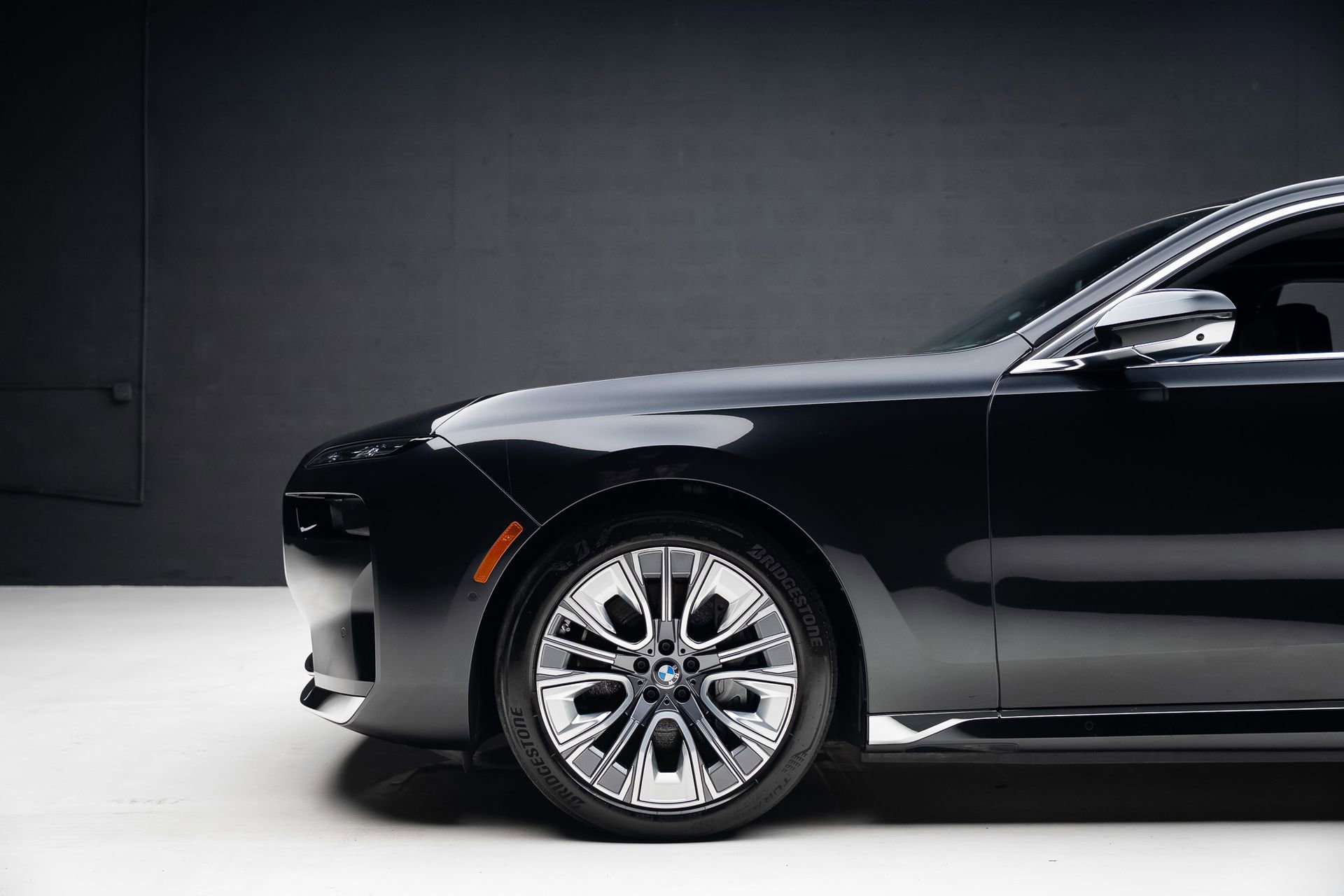 Used 2024 BMW i7 xDrive60 w/ Executive Package image 20