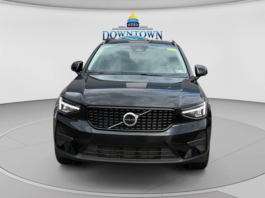 Used 2026 Volvo XC40 B5 Core w/ Protection Package Premier AWD/4WD image 8