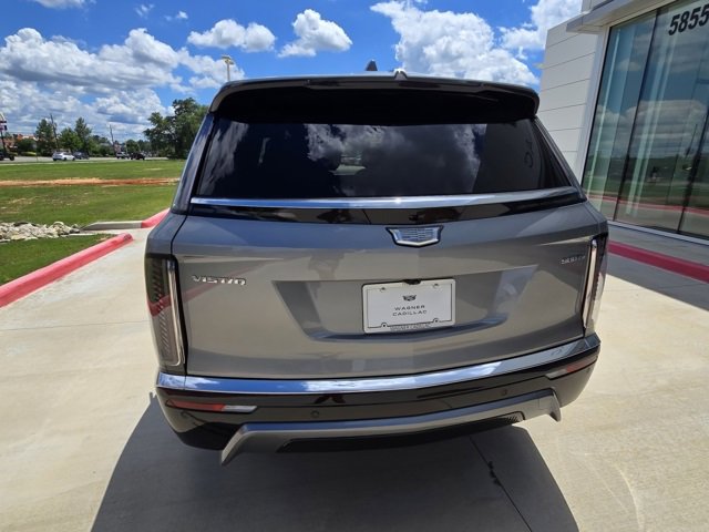New 2026 Cadillac Vistiq Luxury w/ LPO, Floor Liner Package image 4