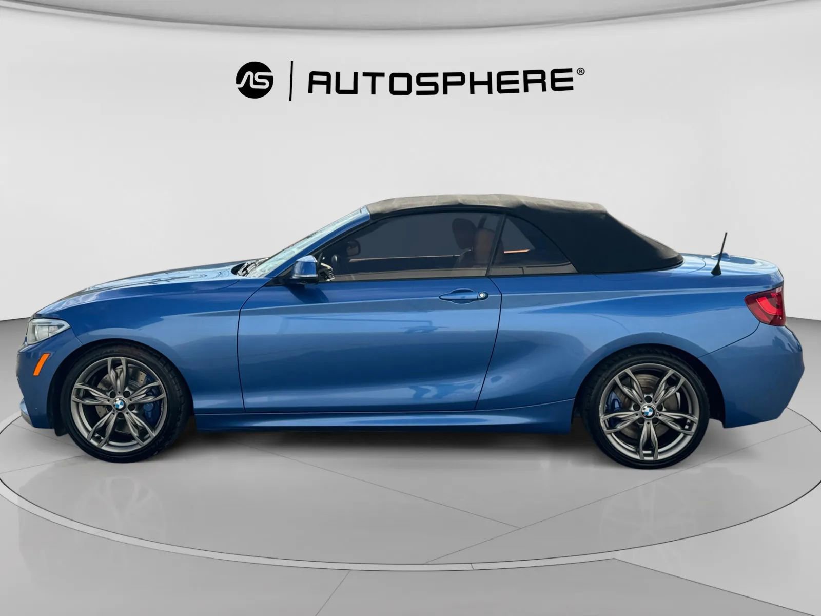 Used 2016 BMW M235i Convertible w/ Technology Package image 4