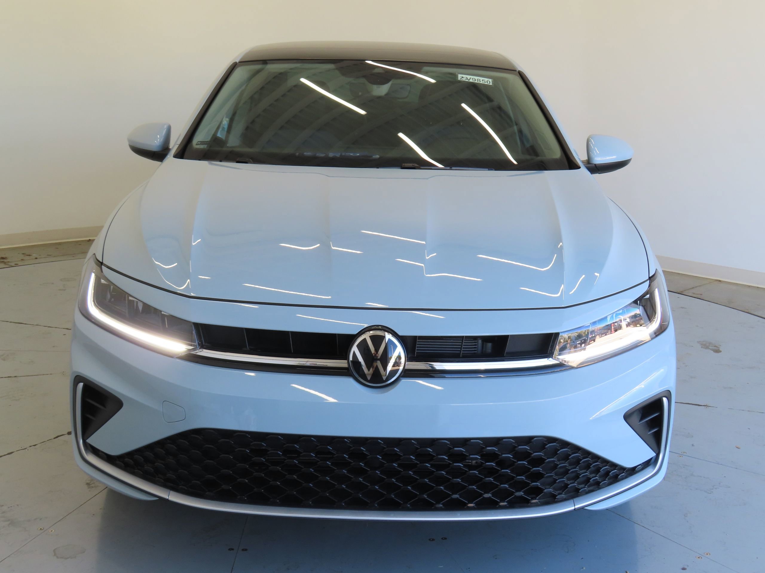 New 2025 Volkswagen Jetta SE FWD image 8
