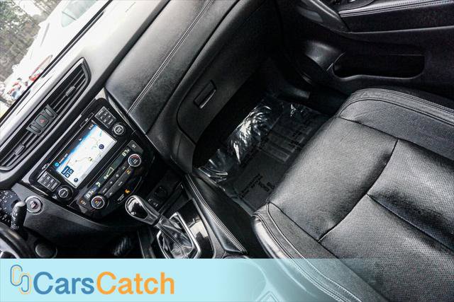 Used 2017 Nissan Rogue SL image 24
