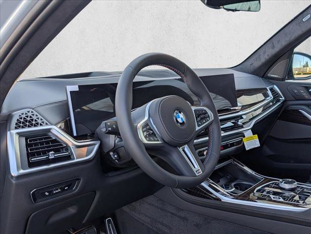 New 2026 BMW X7 M60i AWD/4WD image 3