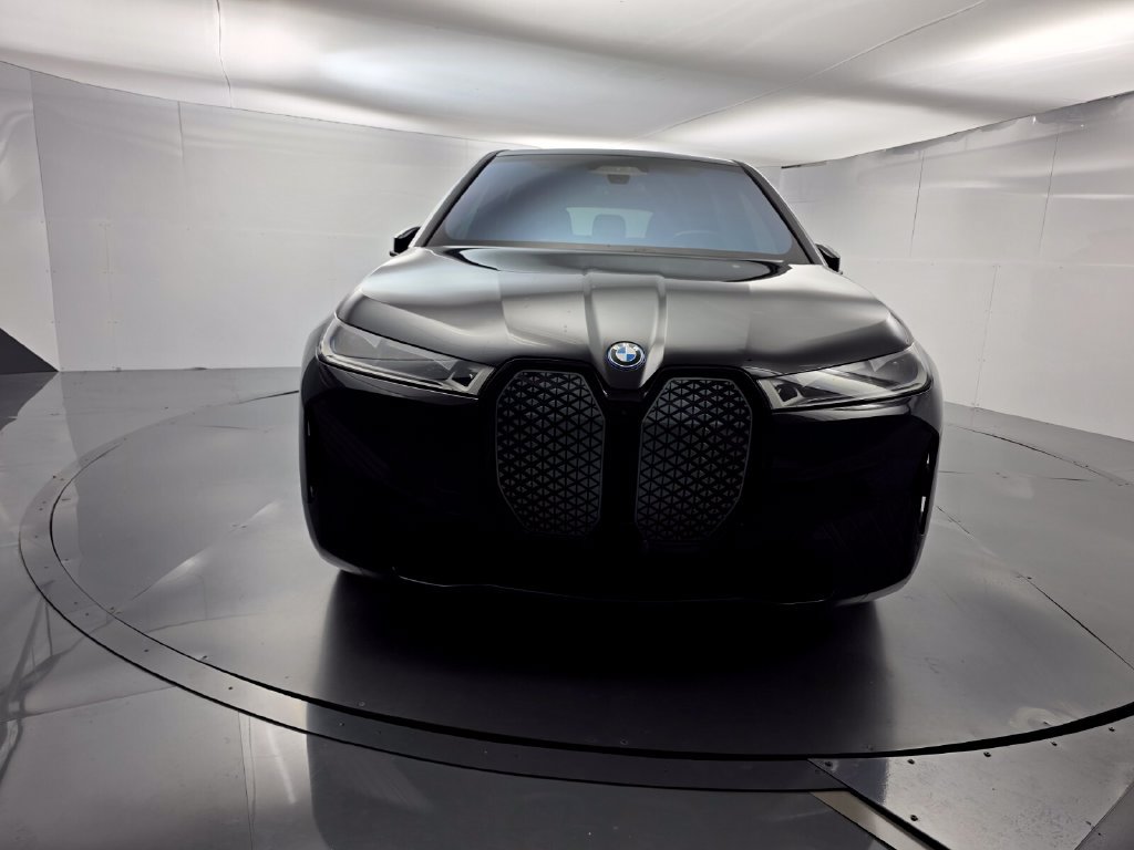 Certified 2023 BMW iX xDrive50 w/ Premium Package AWD/4WD image 2