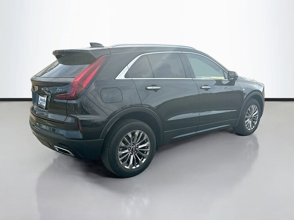 Used 2024 Cadillac XT4 Premium Luxury FWD image 8