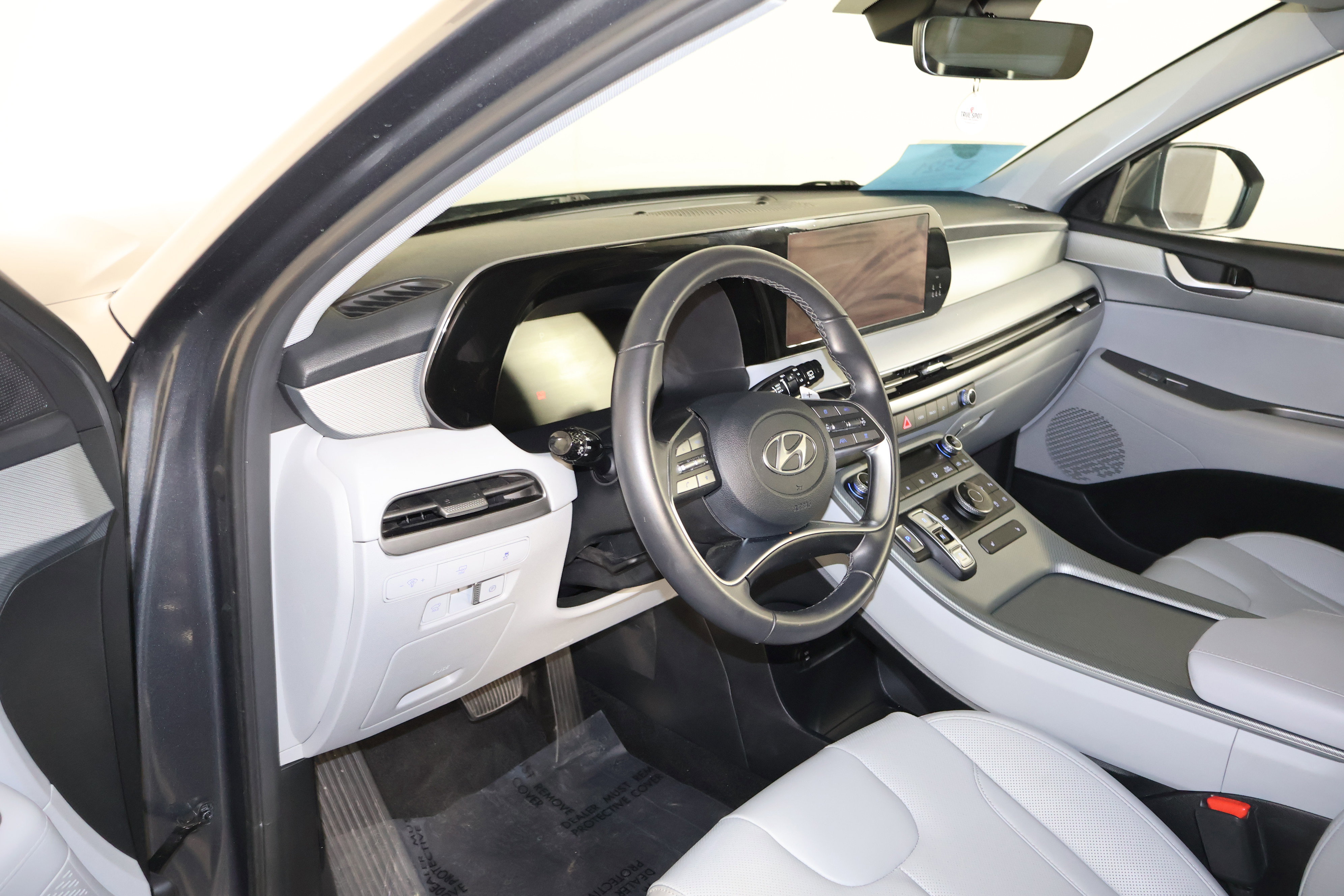 Used 2025 Hyundai Palisade SEL image 37