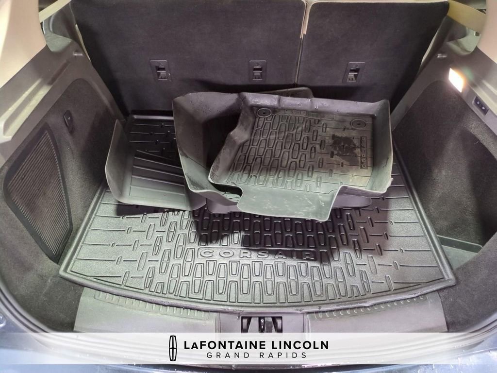 Certified 2022 Lincoln Corsair Reserve w/ Equipment Group 201A image 29