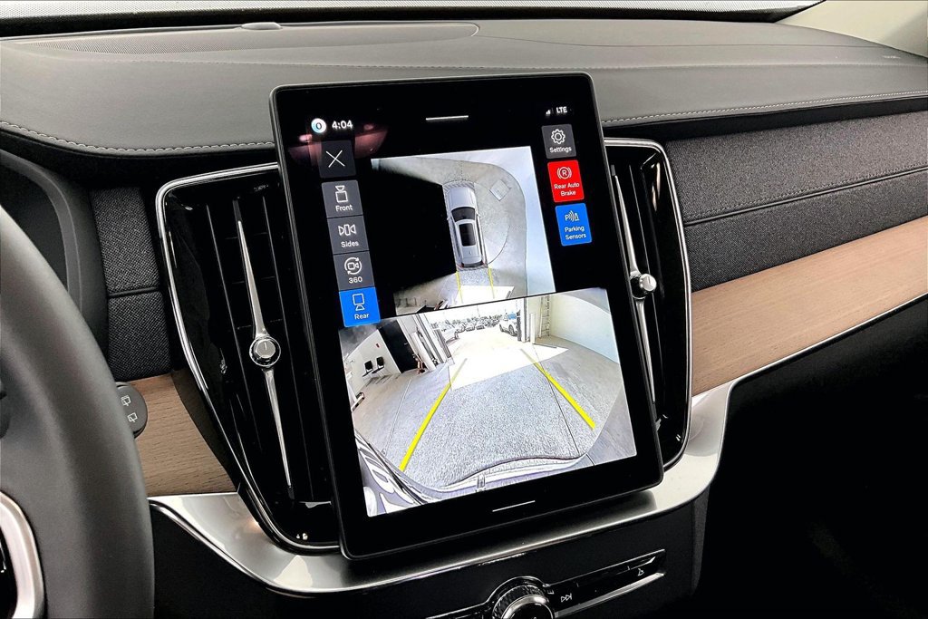New 2026 Volvo XC90 B5 Plus AWD/4WD image 19