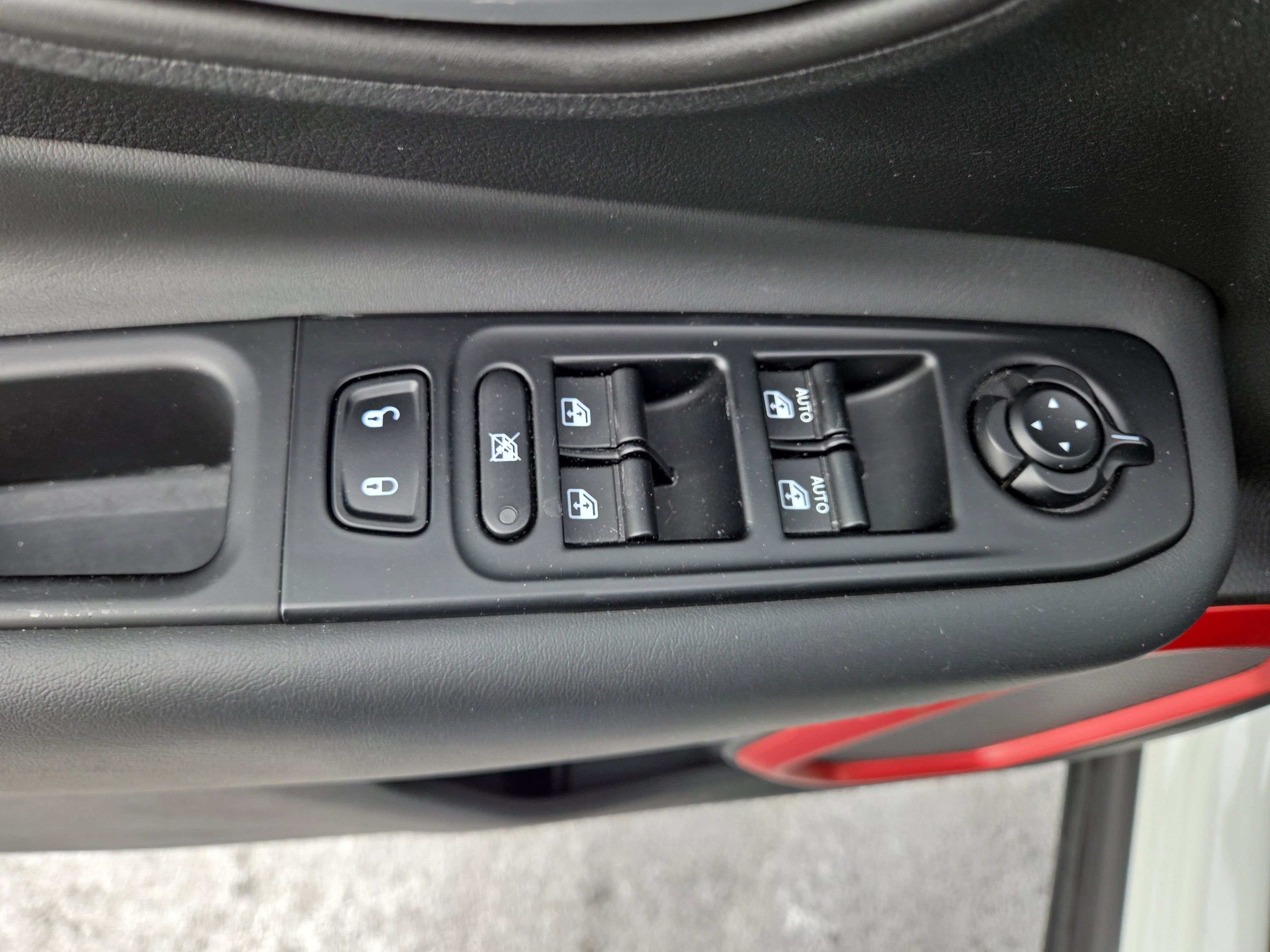 Certified 2023 Jeep Renegade Trailhawk AWD/4WD image 31