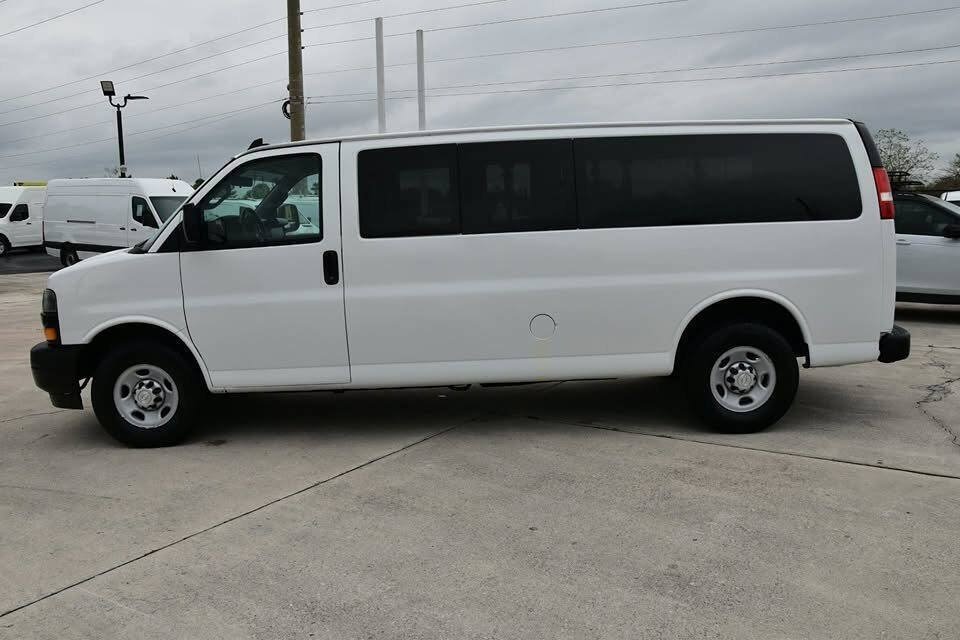 Used 2019 Chevrolet Express 3500 LS RWD image 4