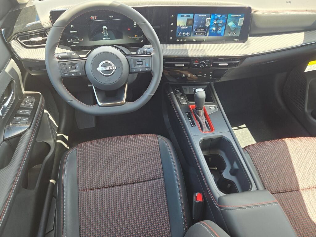 Used 2026 Nissan Kicks SR AWD/4WD image 16