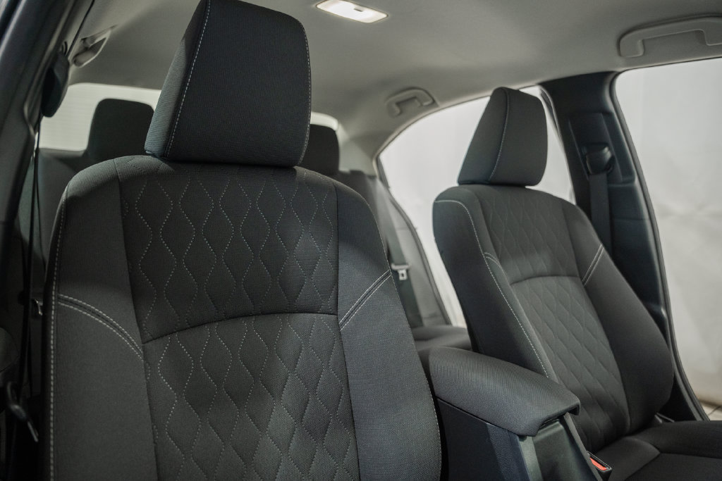 Used 2023 Toyota Corolla LE w/ Carpet Mat Package (TMS) FWD image 24