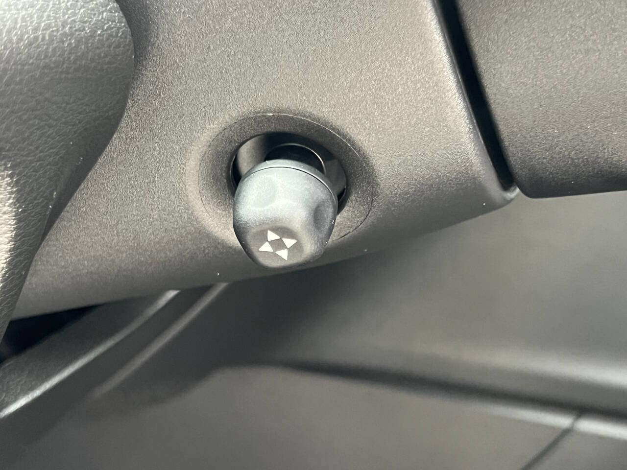 Used 2023 Jeep Grand Cherokee L Limited w/ Luxury Tech Group II image 27