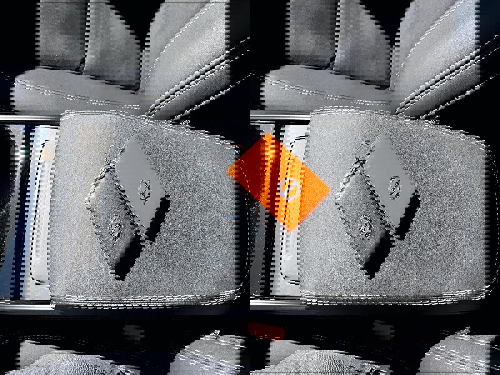 Used 2022 Volvo C40 P8 Recharge Ultimate image 14