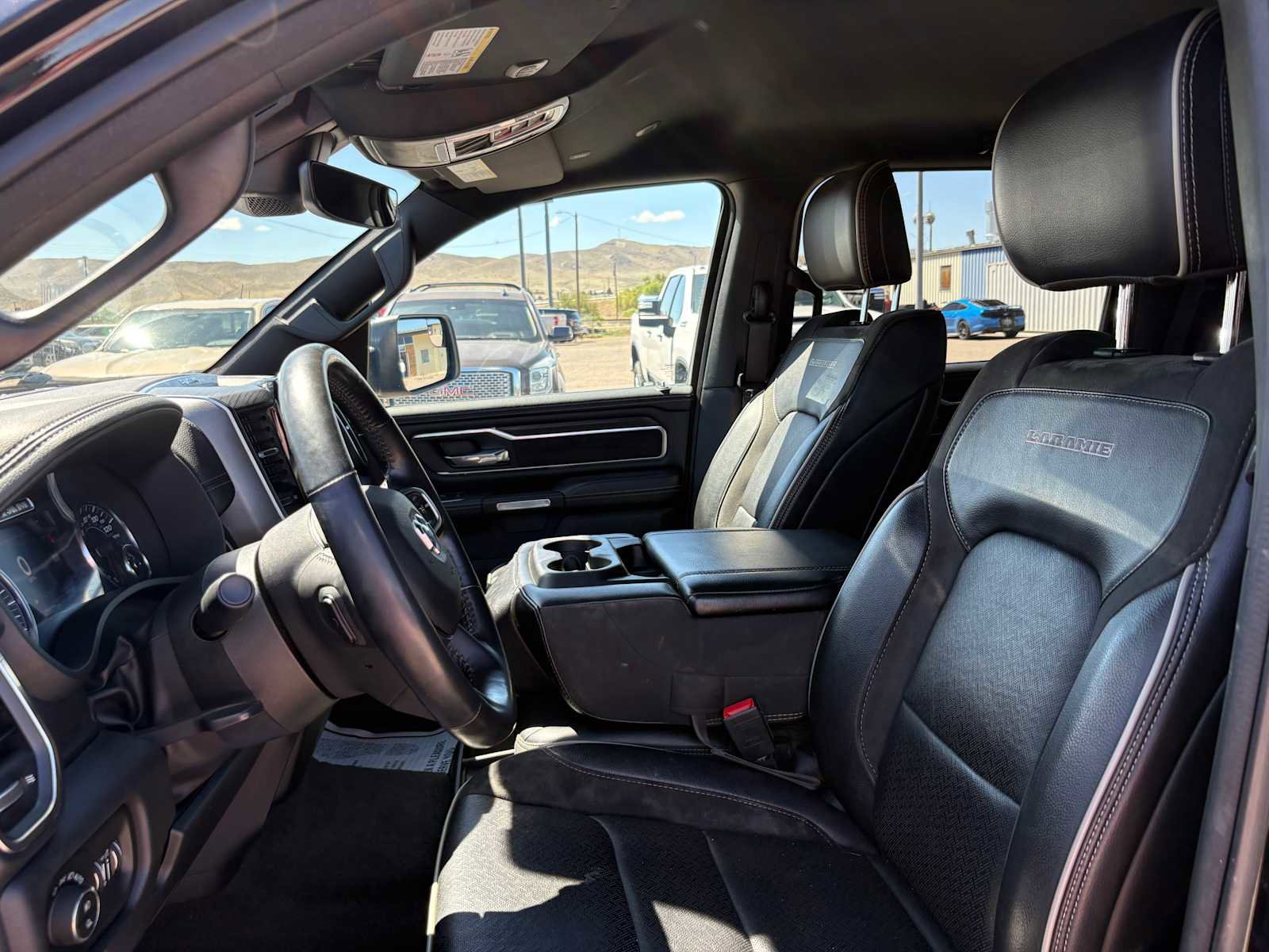 Used 2023 RAM 1500 Laramie AWD/4WD image 10