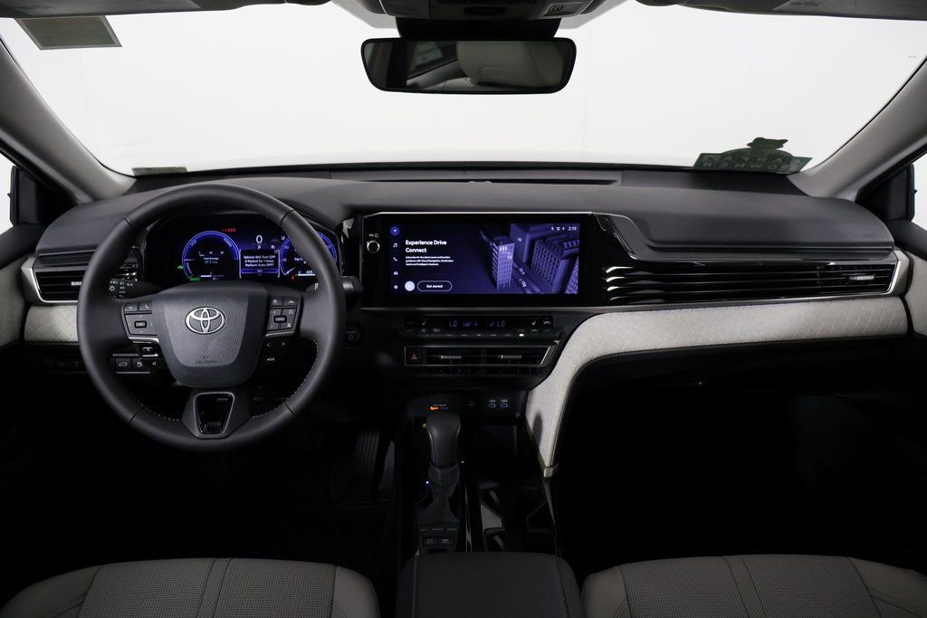 Used 2026 Toyota Camry XLE AWD/4WD image 8