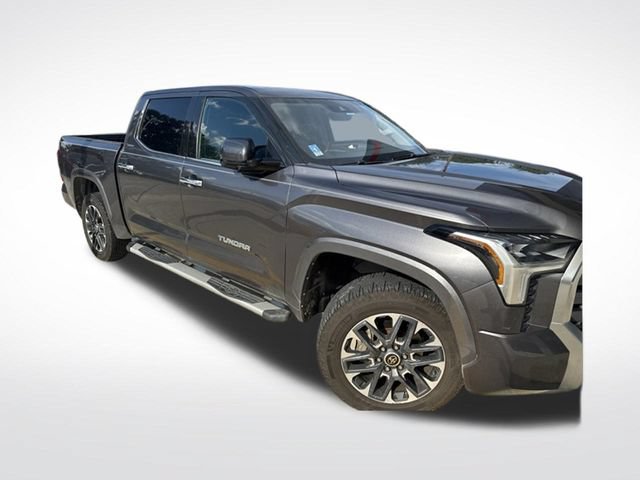 Used 2022 Toyota Tundra Limited w/ Power Package AWD/4WD image 9