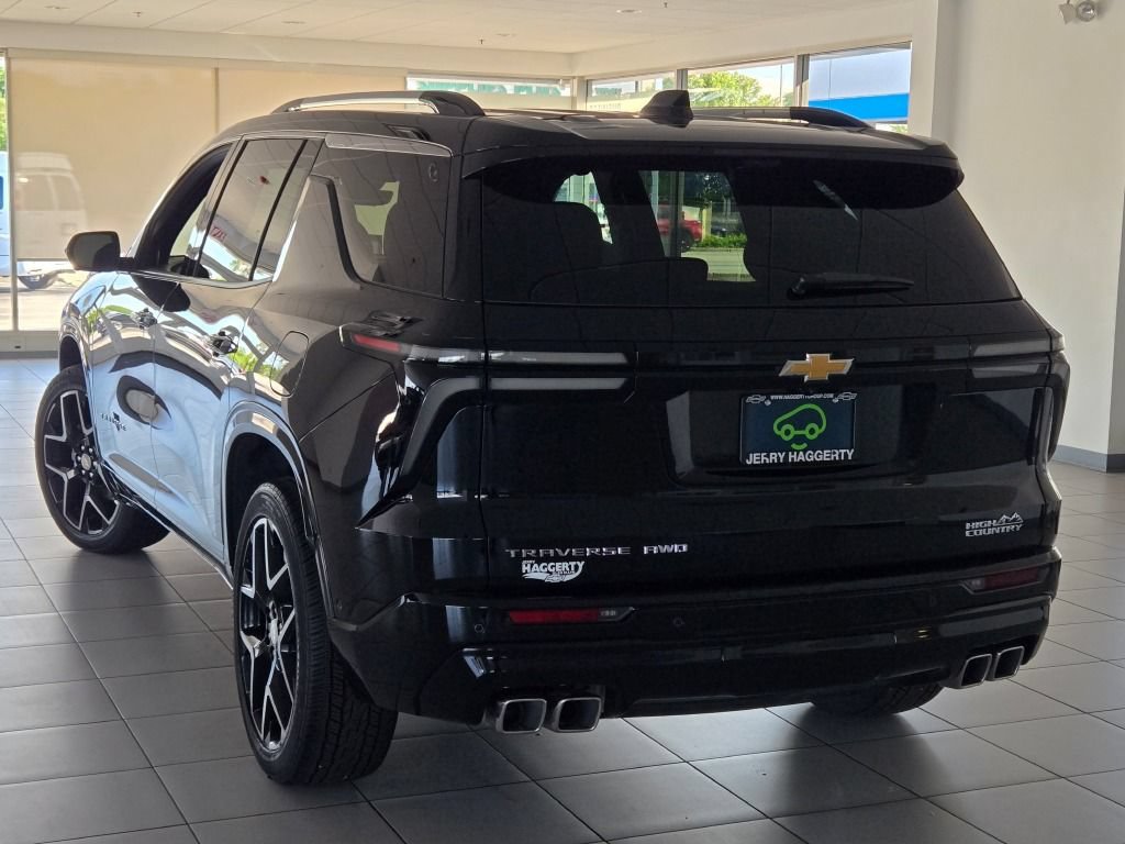 Certified 2025 Chevrolet Traverse High Country w/ LPO, Floor Liner Package AWD/4WD image 16