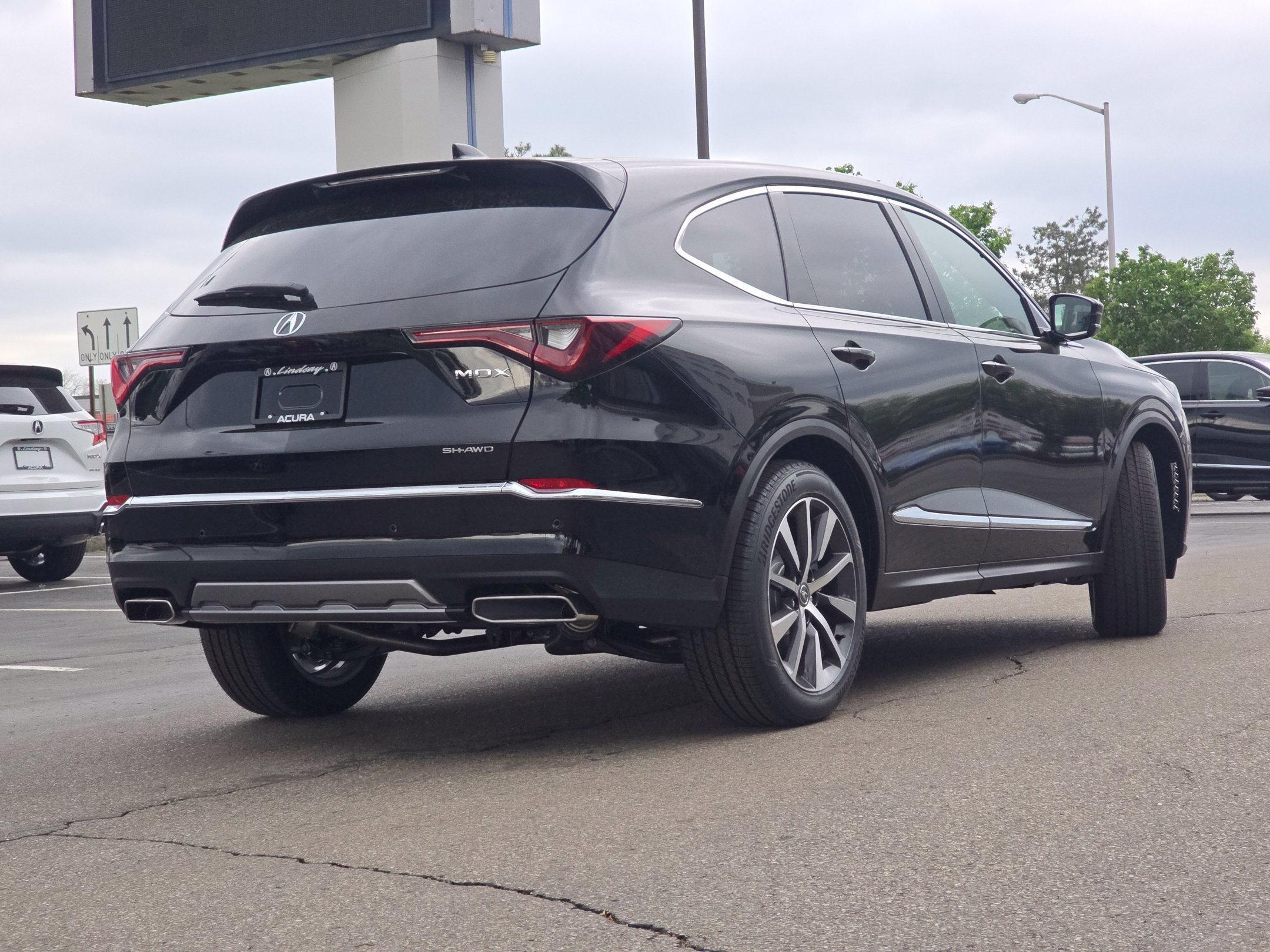 New 2026 Acura MDX w/ Technology Package AWD/4WD image 4