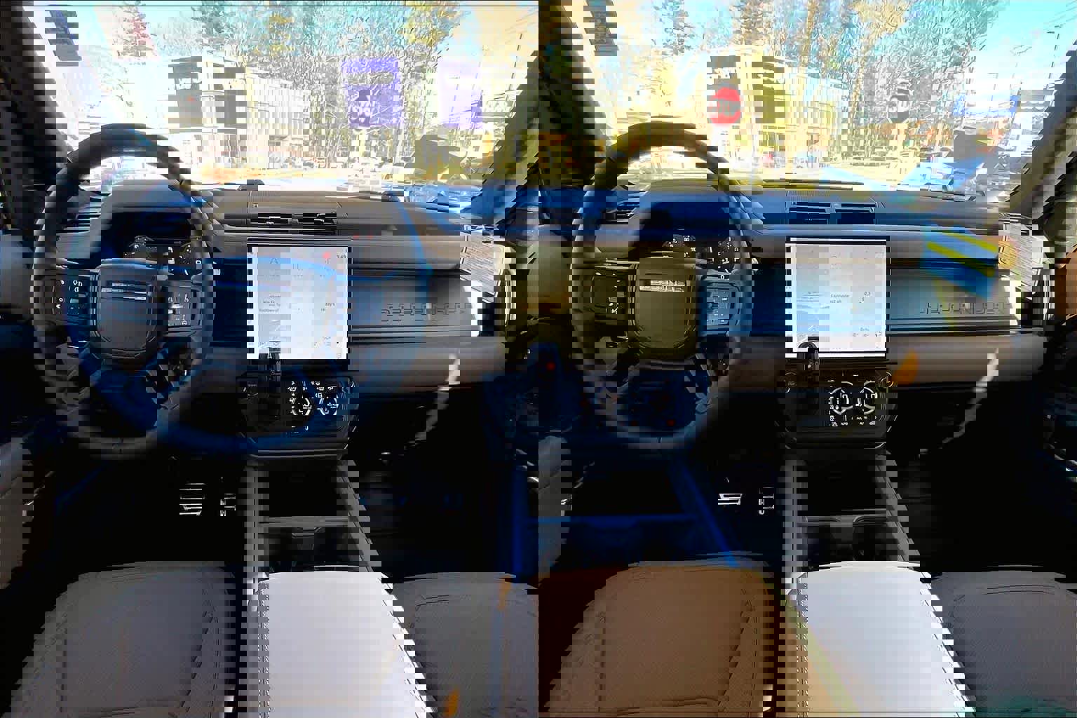 New 2026 Land Rover Defender 130 V8 image 7