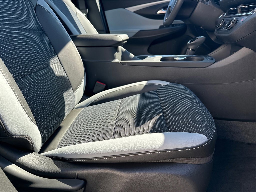 New 2025 Buick Envista Preferred image 14