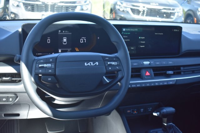New 2026 Kia K4 FWD image 17