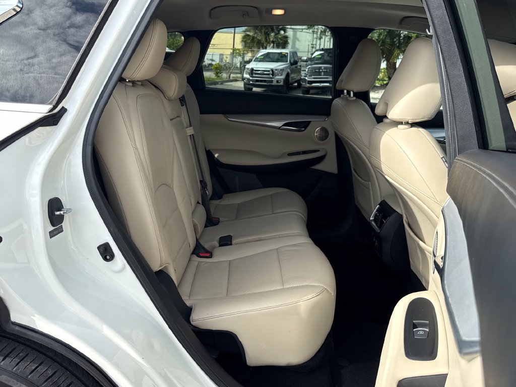 Used 2019 INFINITI QX50 Essential w/ Proactive Package AWD/4WD image 28