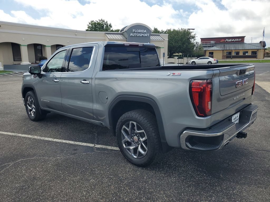 Used 2023 GMC Sierra 1500 SLT w/ SLT Premium Package AWD/4WD image 3