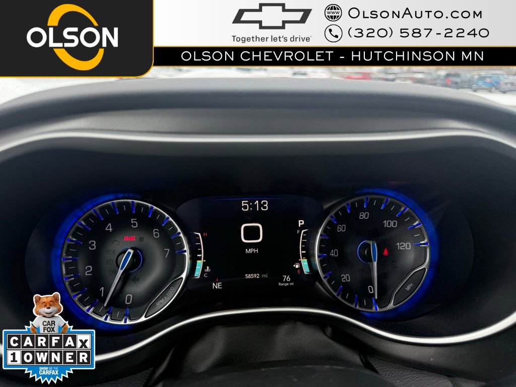 Used 2024 Chrysler Pacifica Touring-L image 25